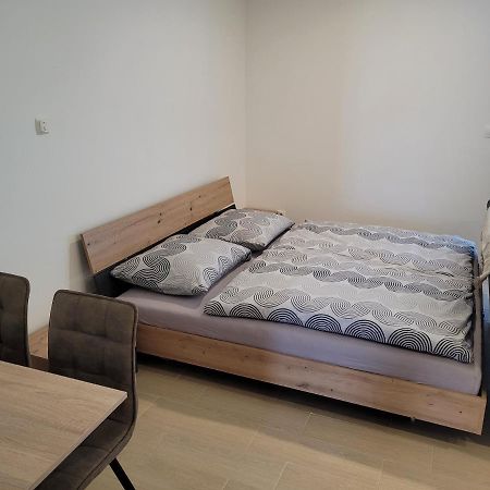 Apartman Neva กาลันตา ภายนอก รูปภาพ