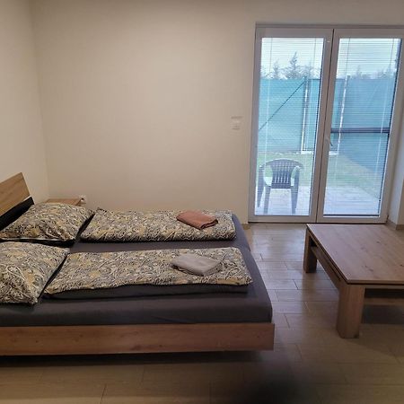 Apartman Neva กาลันตา ภายนอก รูปภาพ