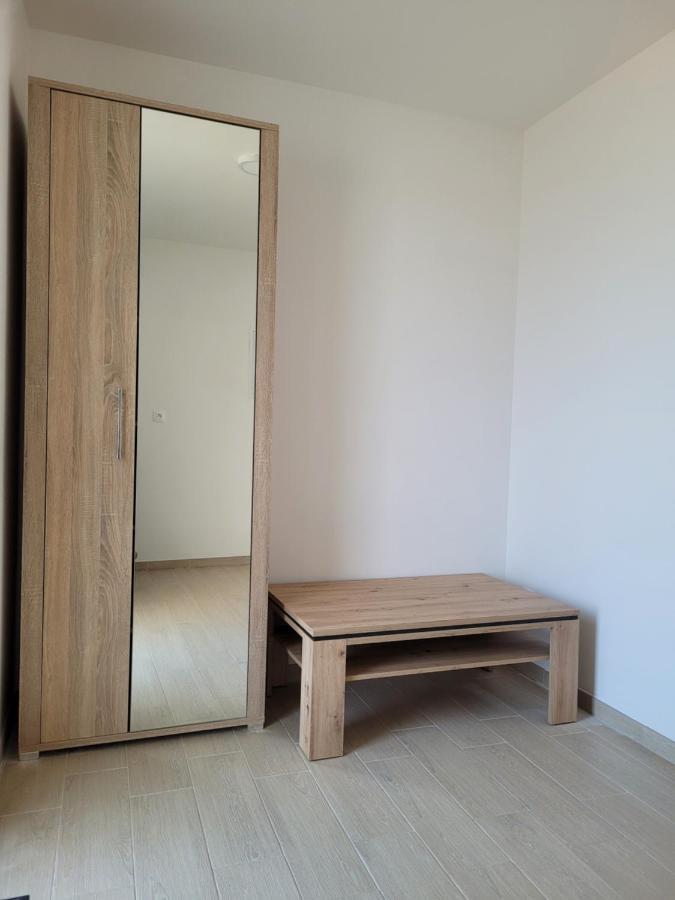 Apartman Neva กาลันตา ภายนอก รูปภาพ
